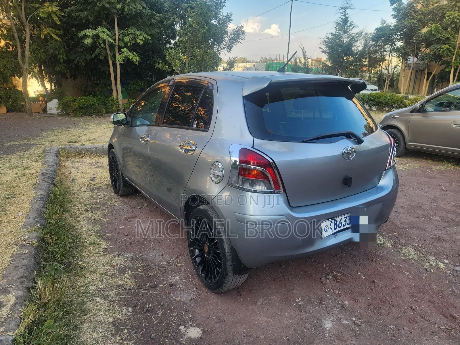 Toyota Yaris 2010 Gray