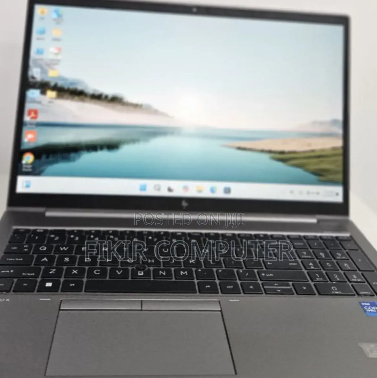 New Laptop HP ZBook Firefly G8 16GB Intel Core I7 SSD 1T