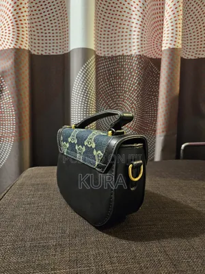 Girls Hand Bag + Cape