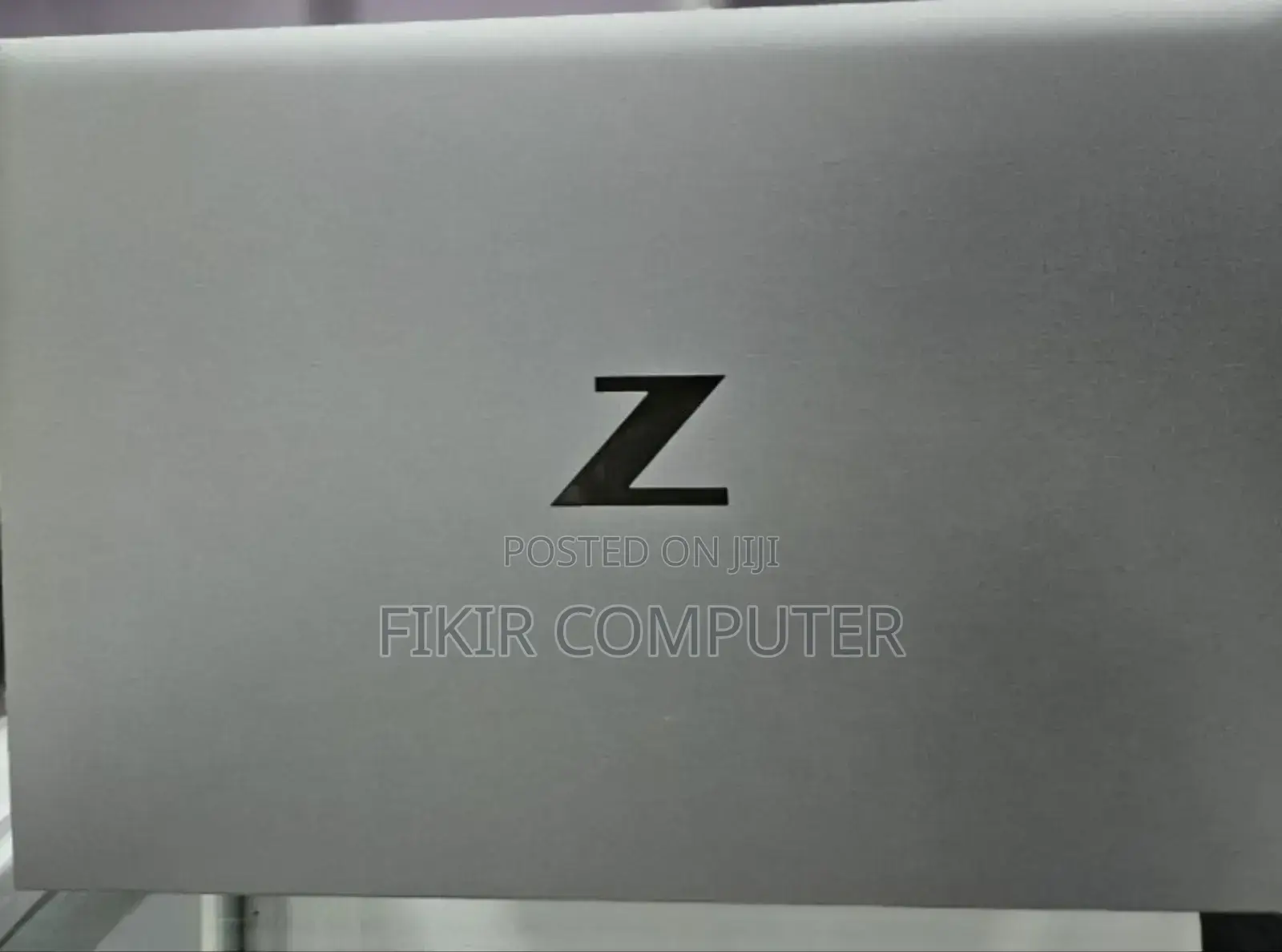 New Laptop HP ZBook Firefly G8 16GB Intel Core I7 SSD 512GB