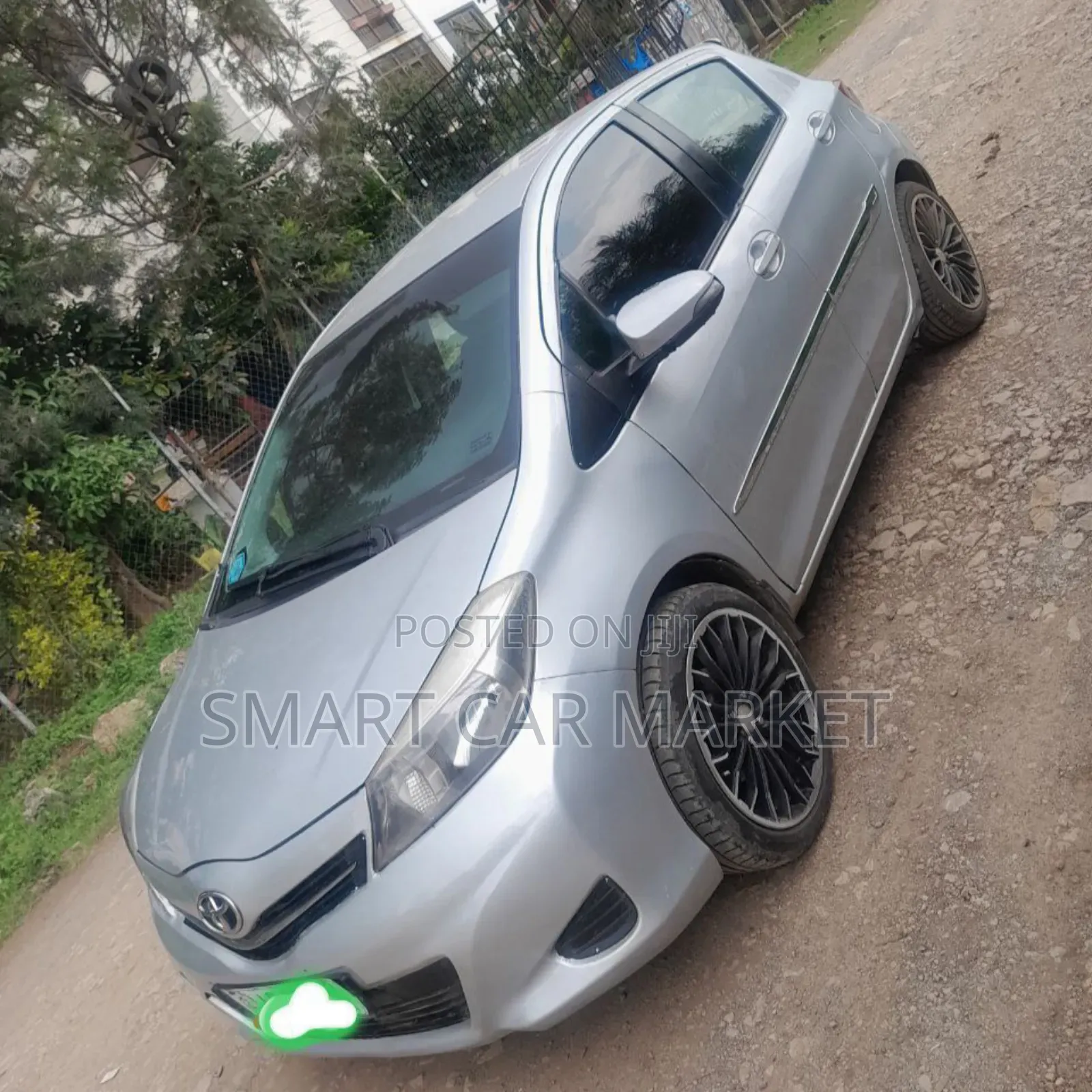 Toyota Yaris 2012 Silver