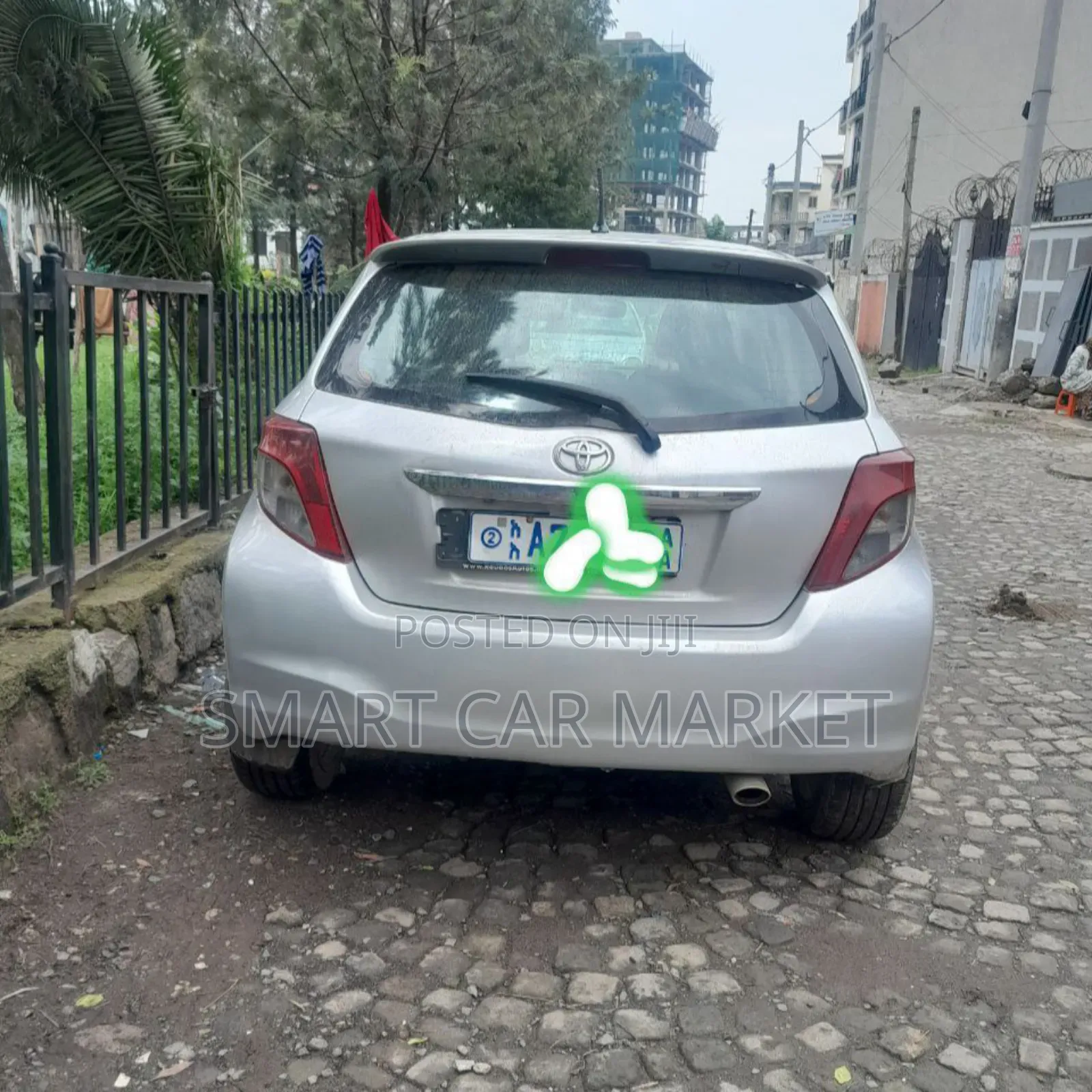 Toyota Yaris 2012 Silver