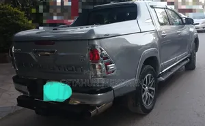 Toyota Hilux 2017 Silver