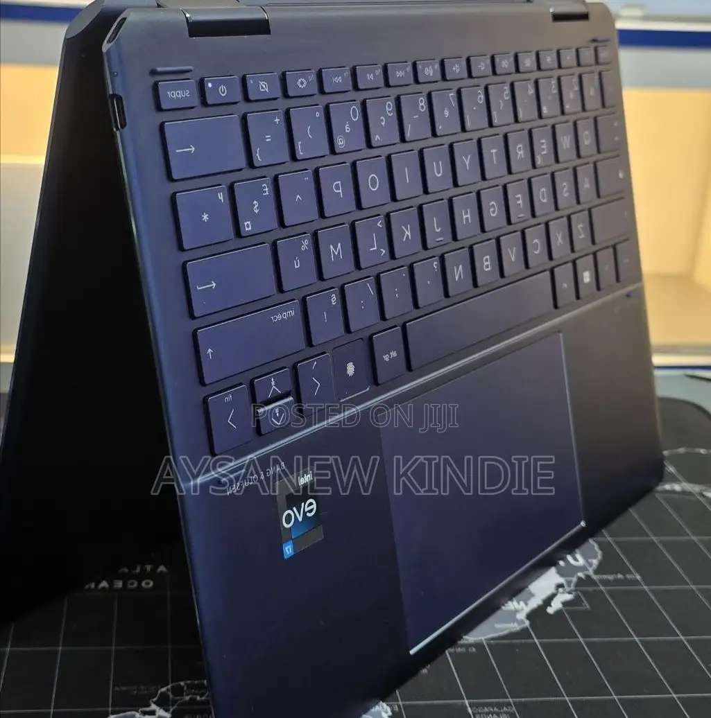 New Laptop HP Spectre Folio 13 16GB Intel Core I7 SSD 1T