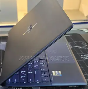 New Laptop HP Spectre Folio 13 16GB Intel Core I7 SSD 1T