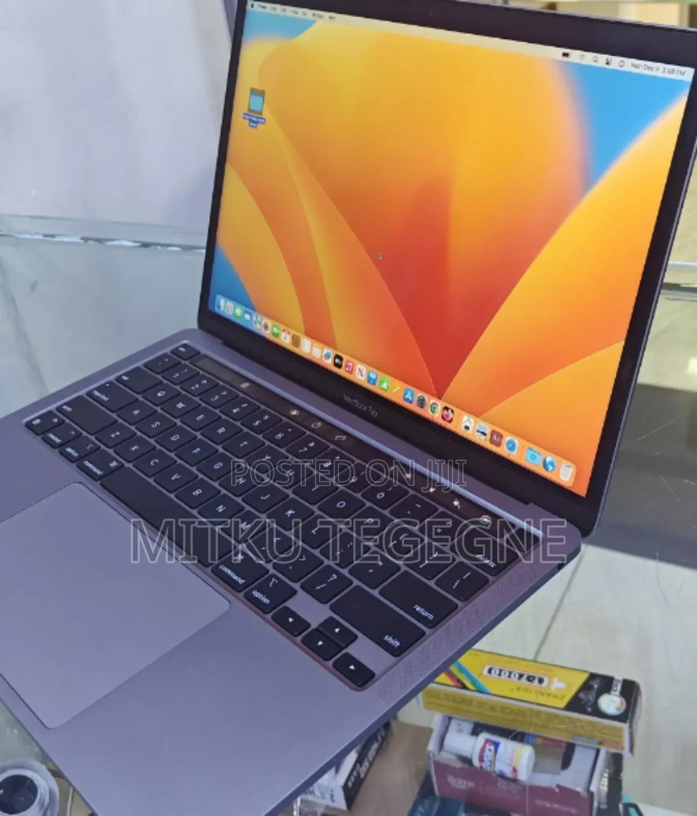 New Laptop Apple MacBook Pro 8GB Apple M2 SSD 256GB