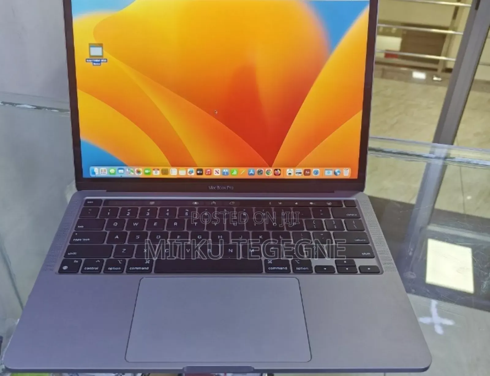 New Laptop Apple MacBook Pro 8GB Apple M2 SSD 256GB