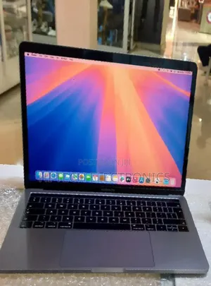New Laptop Apple MacBook Pro 2019 8GB Intel Core I5 SSD 128GB