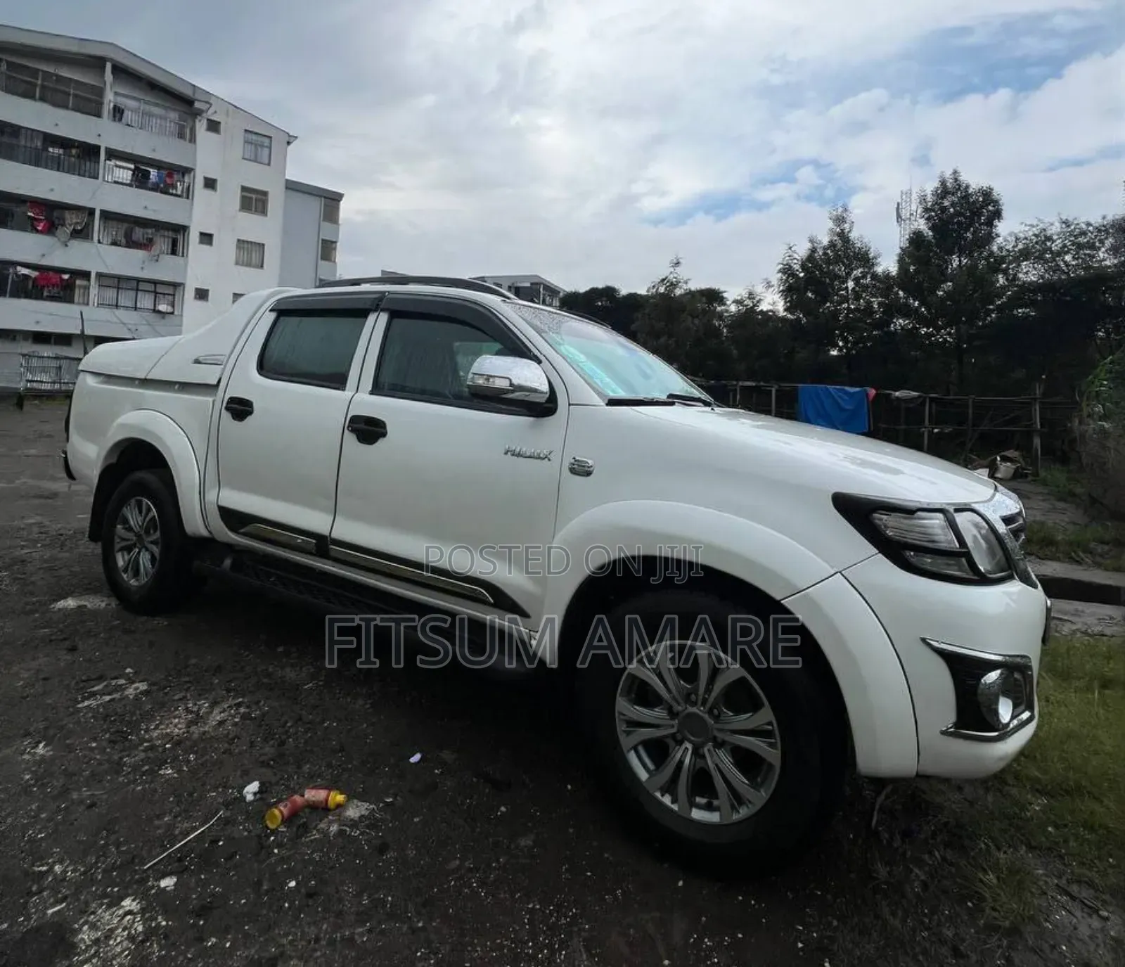 Toyota Hilux 2012 White