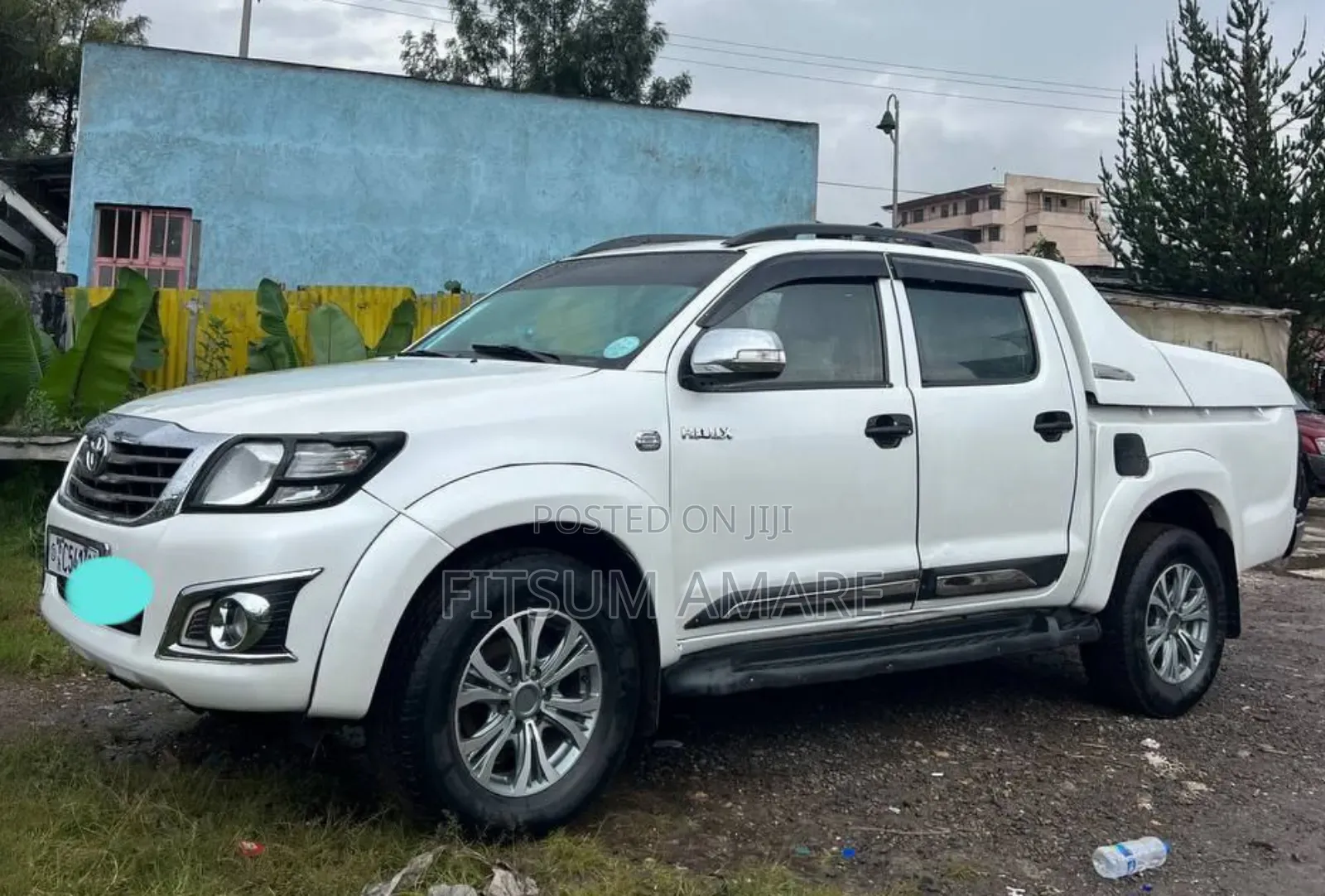 Toyota Hilux 2012 White