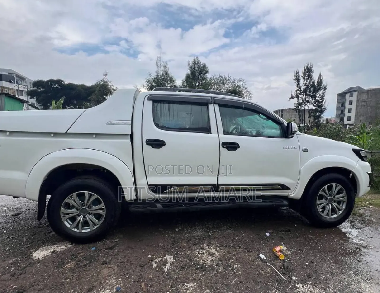 Toyota Hilux 2012 White