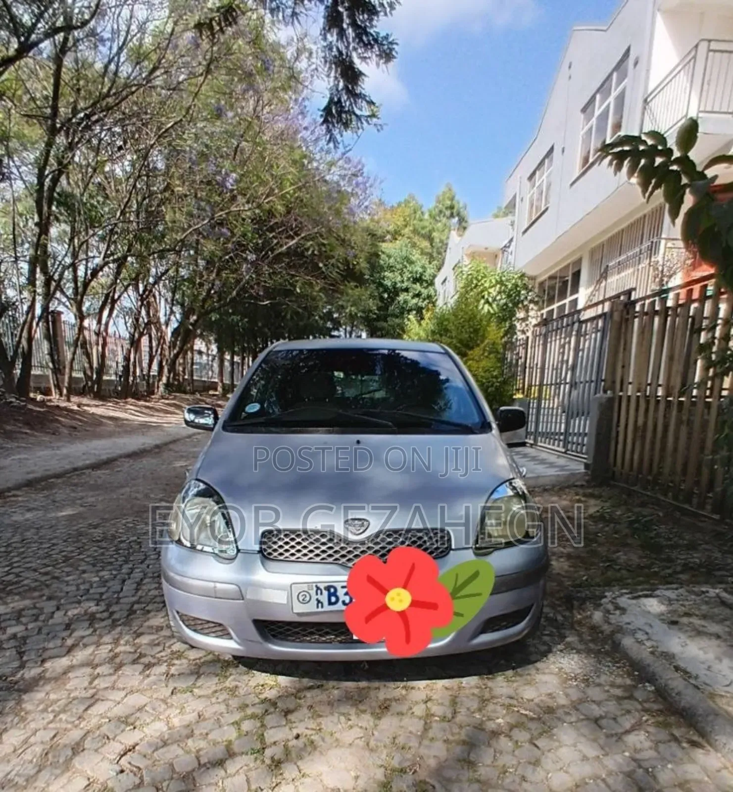 Toyota Vitz 2004 Silver