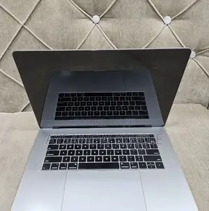 Photo - New Laptop Apple MacBook Pro 2019 16GB Intel Core I9 SSD 512GB