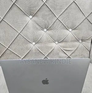 New Laptop Apple MacBook Pro 2019 16GB Intel Core I9 SSD 512GB