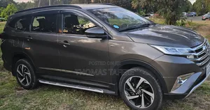 Toyota Rush 2024 Gray