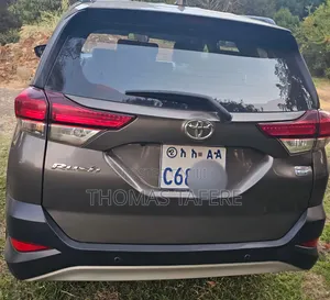 Toyota Rush 2024 Gray