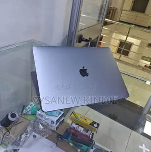 New Laptop Apple MacBook Pro Max 2023 M2 14-Inch 8GB Apple M2 SSD 256GB