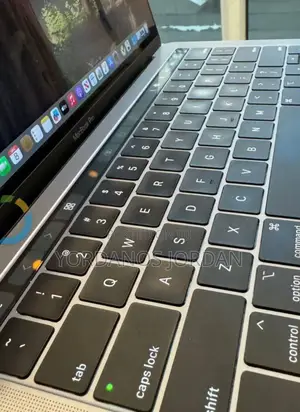 New Laptop Apple MacBook Pro 2019 8GB Intel Core i5 SSD 512GB
