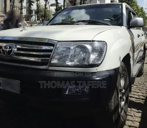 Toyota Land Cruiser 2006 White