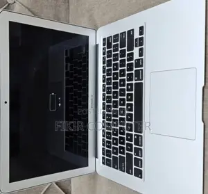 New Laptop Apple MacBook Air 2015 8GB Intel Core I5 SSD 128GB