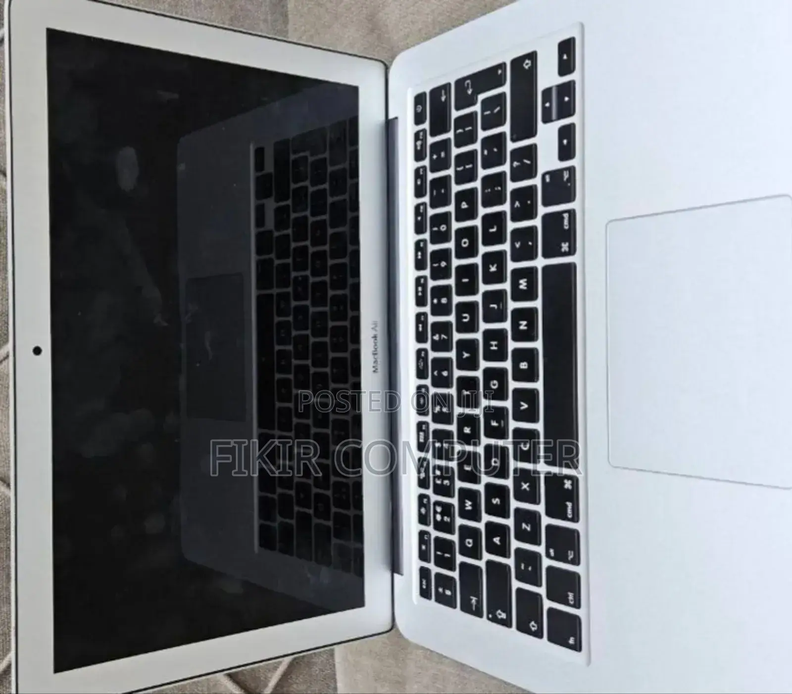 New Laptop Apple MacBook Air 2015 8GB Intel Core I5 SSD 128GB