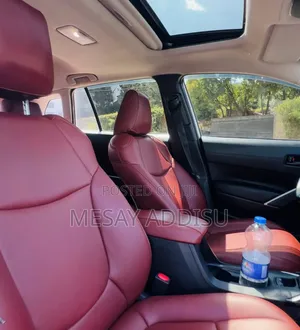 Toyota Corolla Cross 2024 White