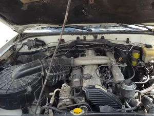 Toyota Land Cruiser 2006 White