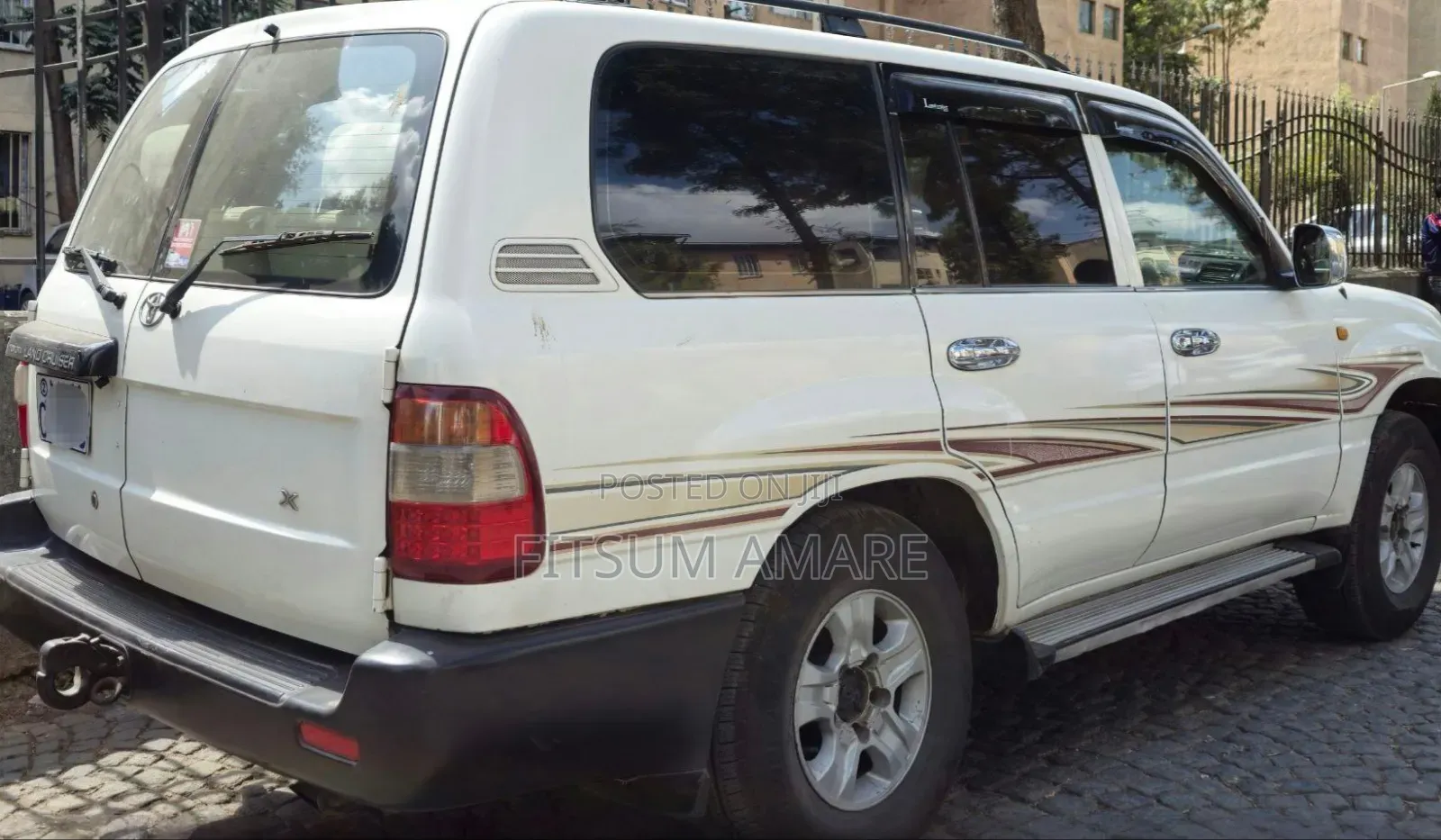 Toyota Land Cruiser 2006 White