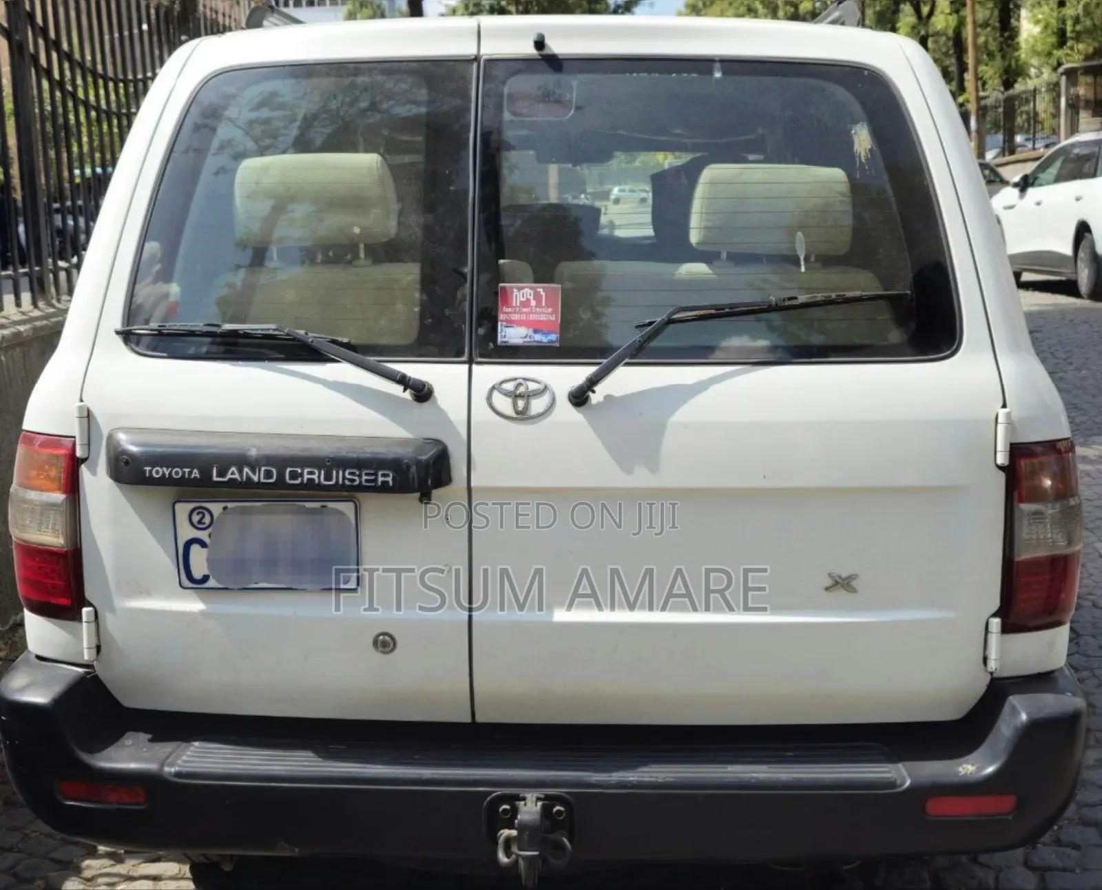 Toyota Land Cruiser 2006 White