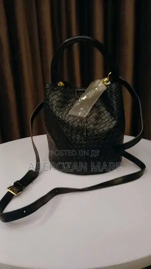 Photo - Premium Black Woven Bucket Handbag