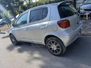 Toyota Vitz 2003 Silver