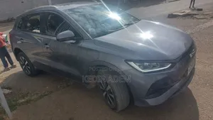 BYD E2 43 kWh 94 hp FWD 2025 Gray