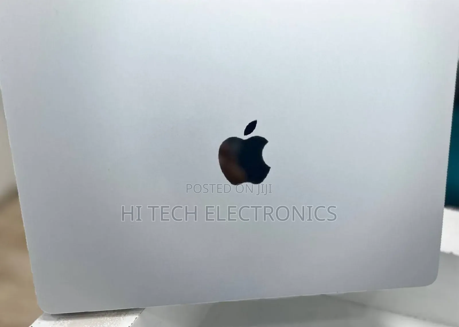 New Laptop Apple MacBook Air 2022 M2 8GB Intel Core M2 SSD 256GB