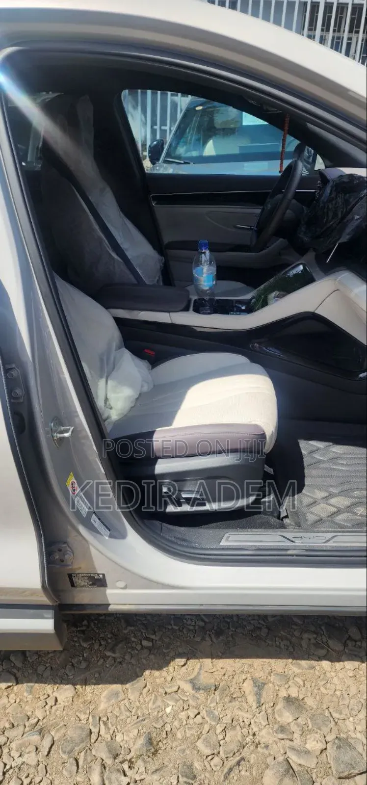 BYD Song Plus 2025 White