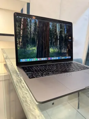 New Laptop Apple MacBook Pro 2019 8GB Intel Core I5 SSD 512GB