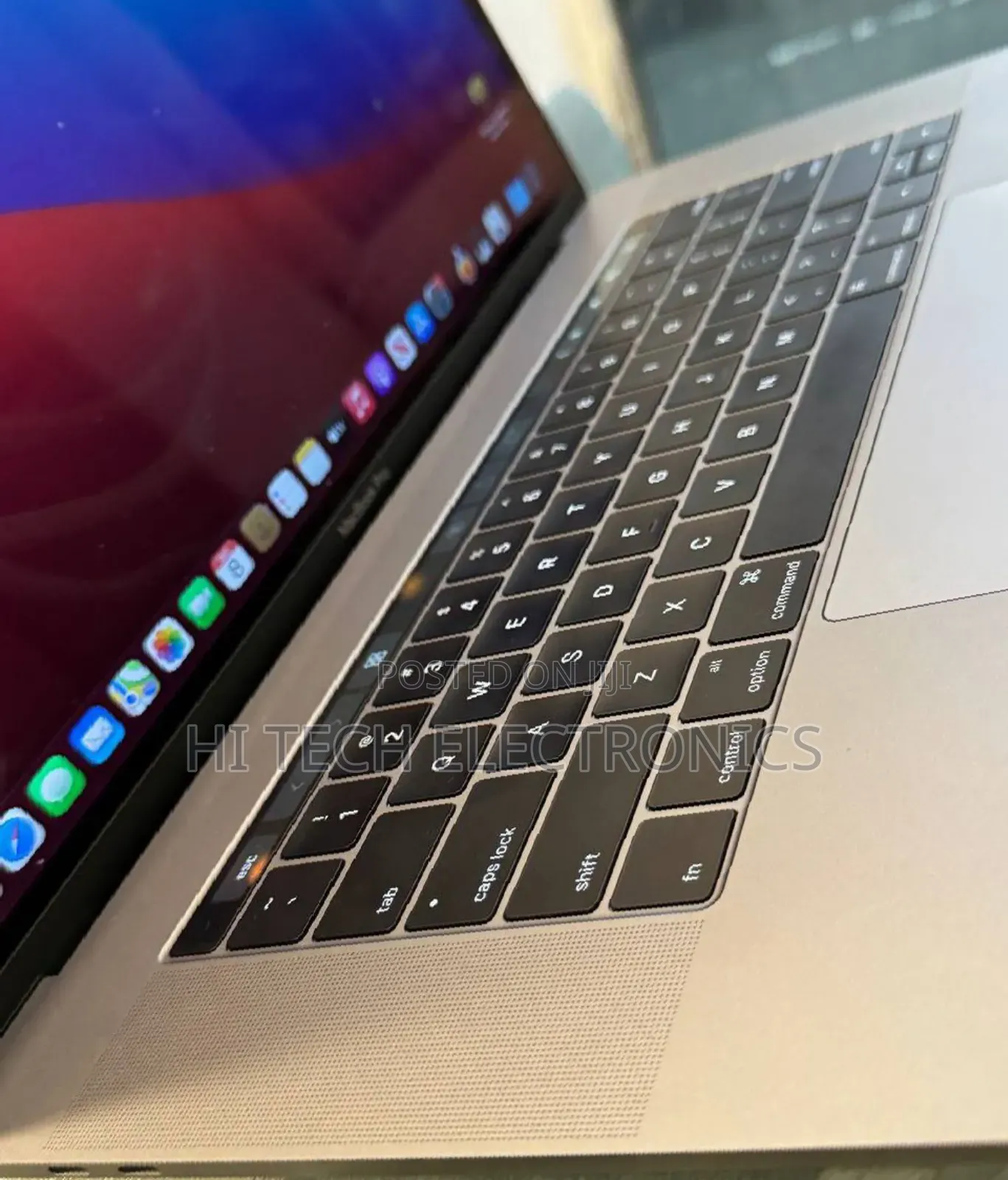 New Laptop Apple MacBook Pro 2016 16GB Intel Core I7 SSD 256GB