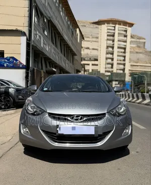 Photo - Hyundai Avante 2013 Gray