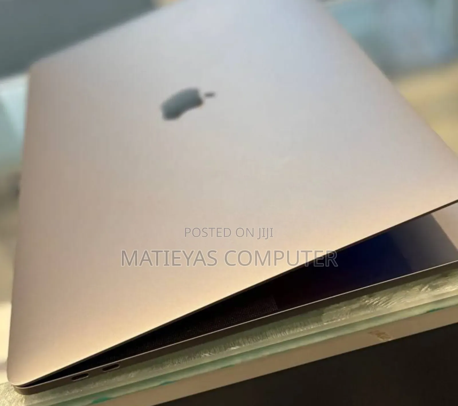 New Laptop Apple MacBook Pro 2016 16GB Intel Core I7 SSD 256GB