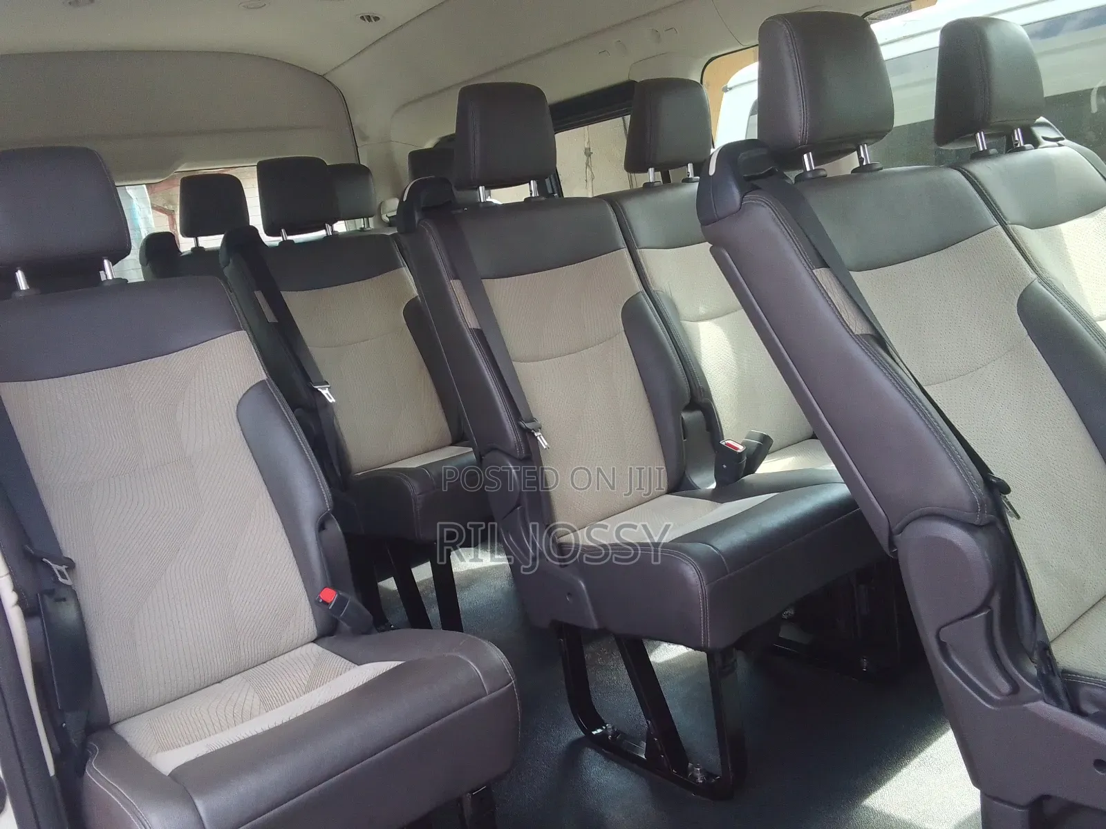 Toyota HiAce 2020 White
