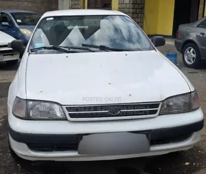 Photo - Toyota Carina E 1994 White