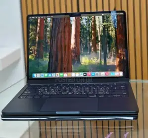 New Laptop Apple MacBook Air 2024 M3 13-Inch 8GB Apple M3 SSD 256GB