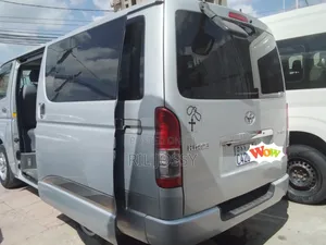 Toyota HiAce 2007 Silver