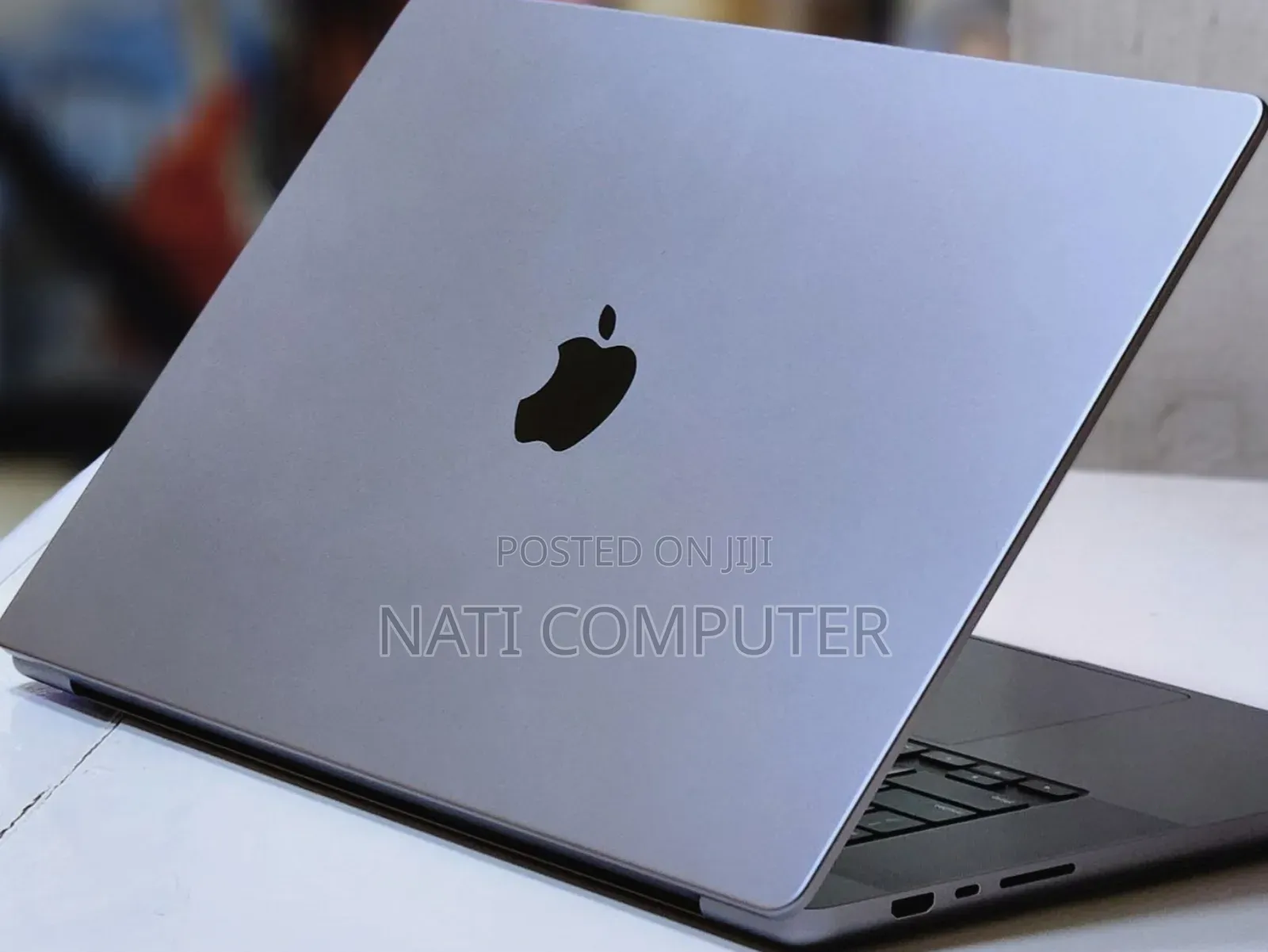 New Laptop Apple MacBook Pro M1 32GB Apple M1 Max SSD 512GB