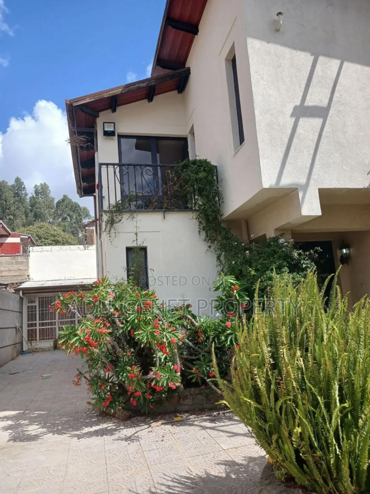 Furnished 4bdrm Duplex in አያት ኮምፓውድ ውስጥ, Bole for sale