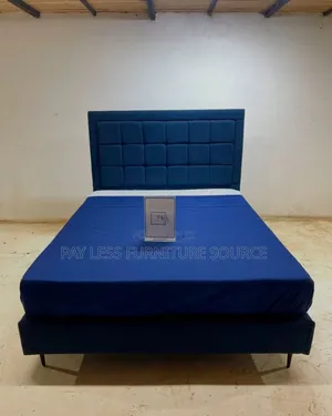 Photo - Upholsterd Bed