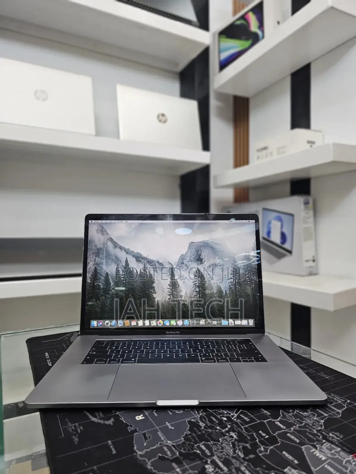 New Laptop Apple MacBook Pro 2019 16GB Intel Core I9 SSD 512GB