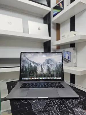 New Laptop Apple MacBook Pro 2019 16GB Intel Core I9 SSD 512GB