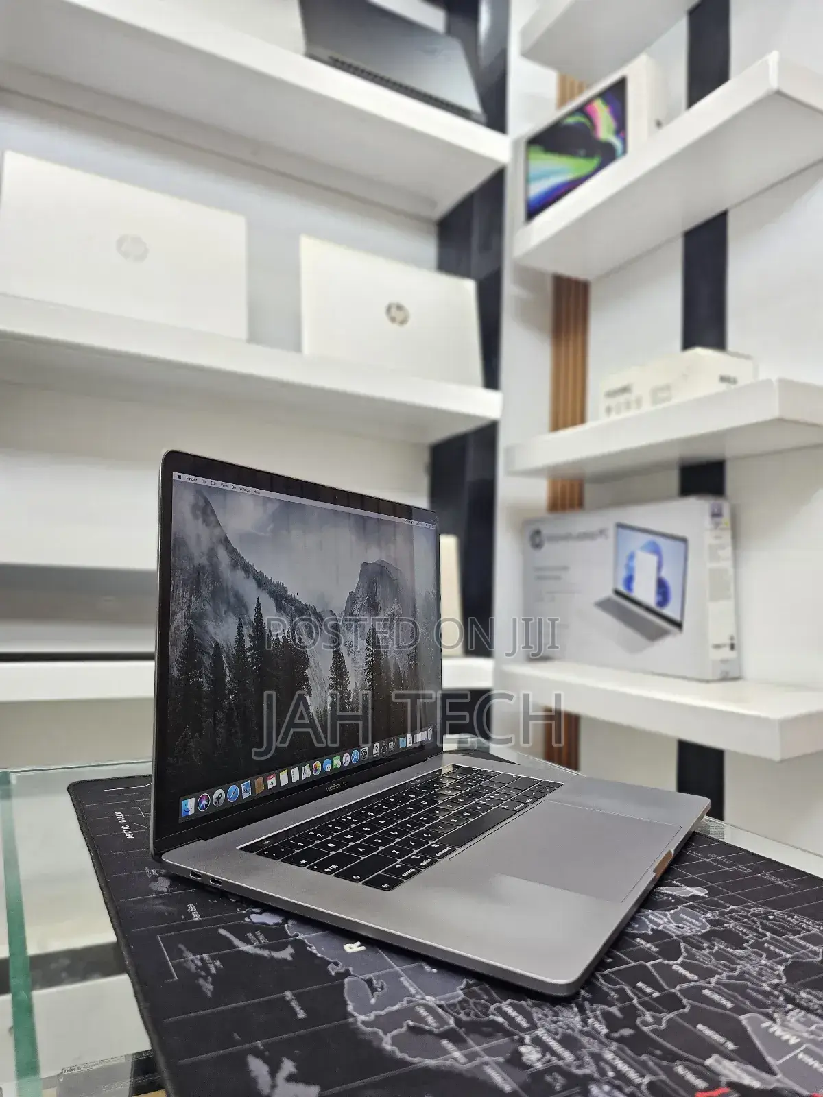 New Laptop Apple MacBook Pro 2019 16GB Intel Core I9 SSD 512GB