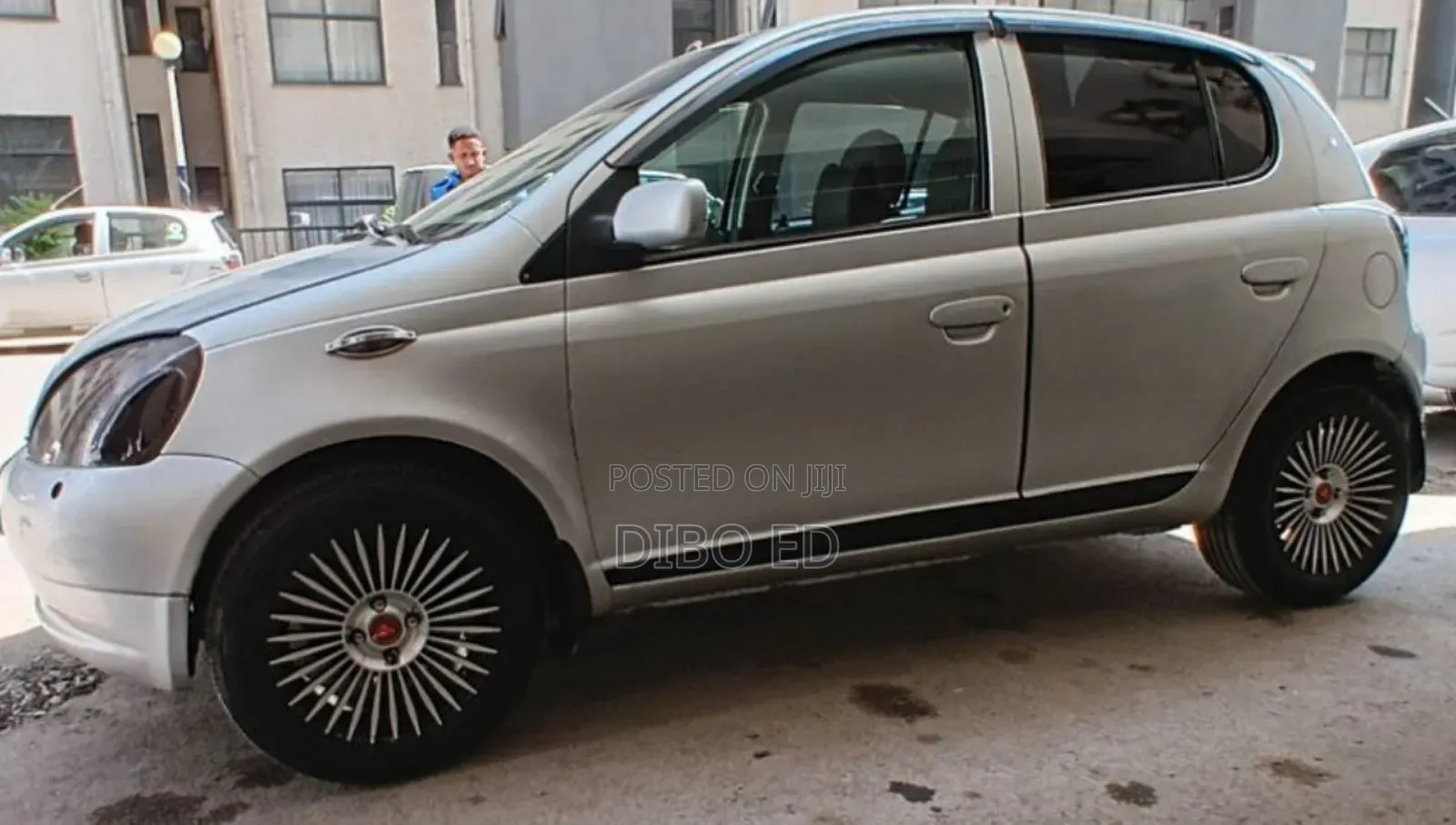 Toyota Vitz 2001 Silver