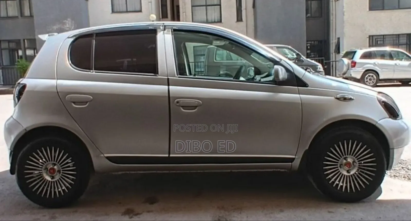 Toyota Vitz 2001 Silver